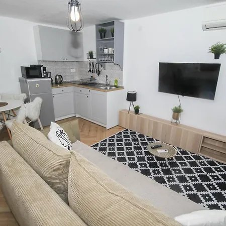 Apartment Lola's *